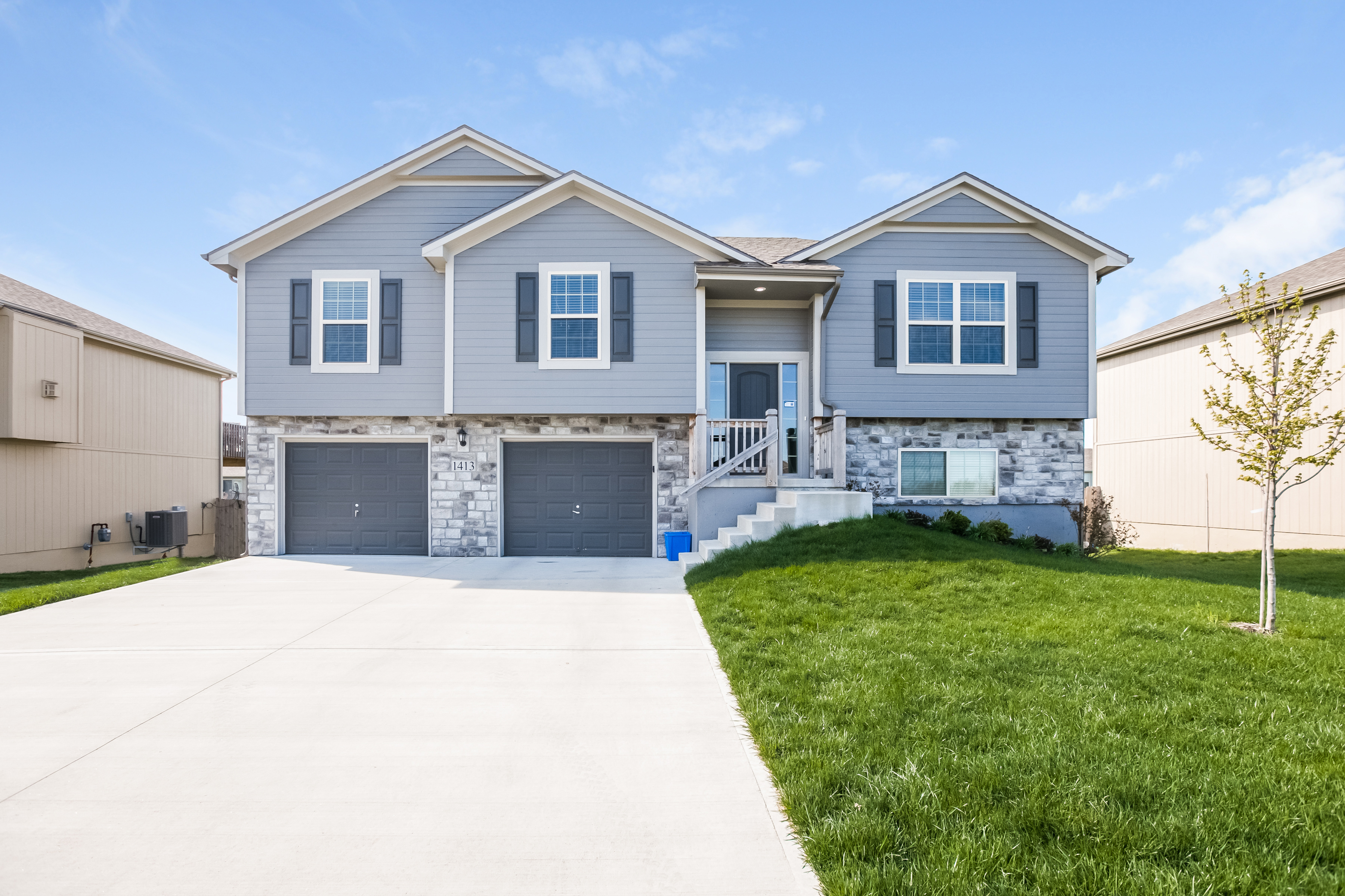 1413 N 10th St E Louisburg, KS 66053